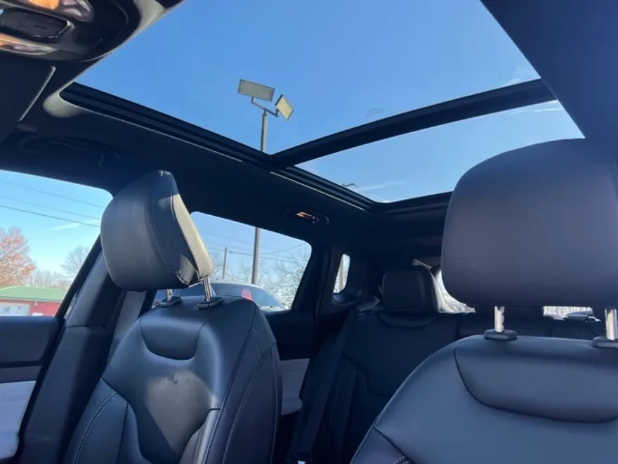 2025 Jeep Compass Limited photo 6