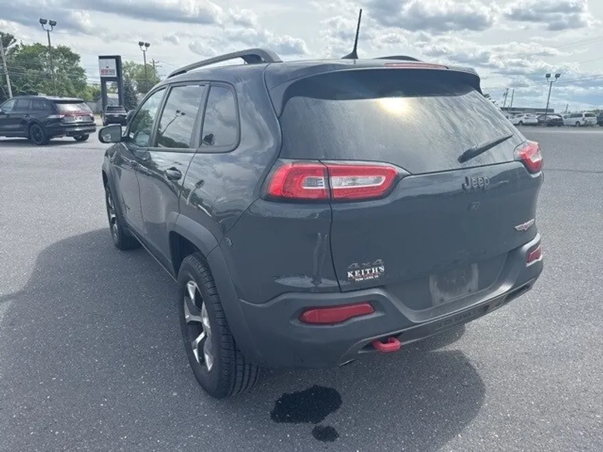 2017 Jeep Cherokee Trailhawk photo 3