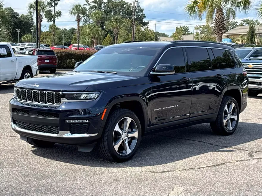 2024 Jeep Grand Cherokee Limited photo 1
