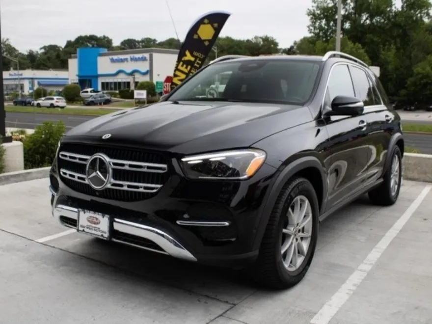 2024 Mercedes Benz GLE 350 4MATIC photo 1