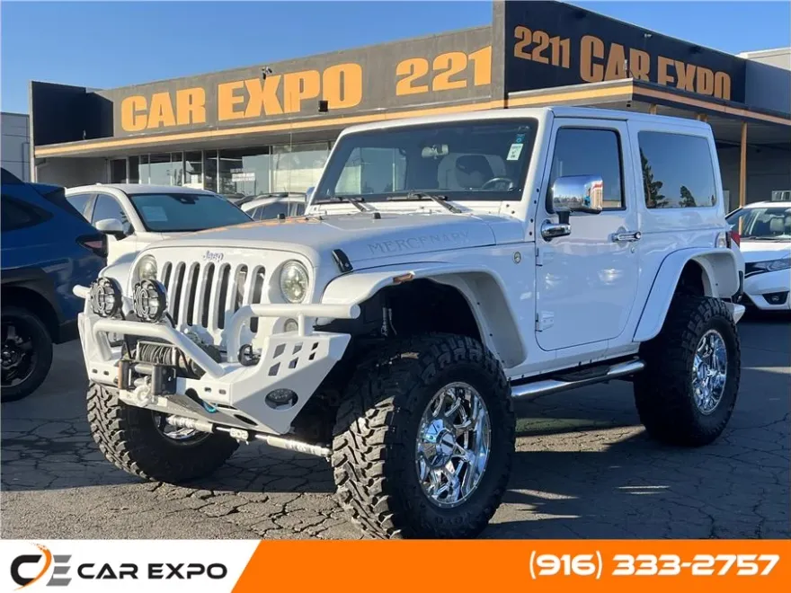 2011 Jeep Wrangler Sahara photo 1