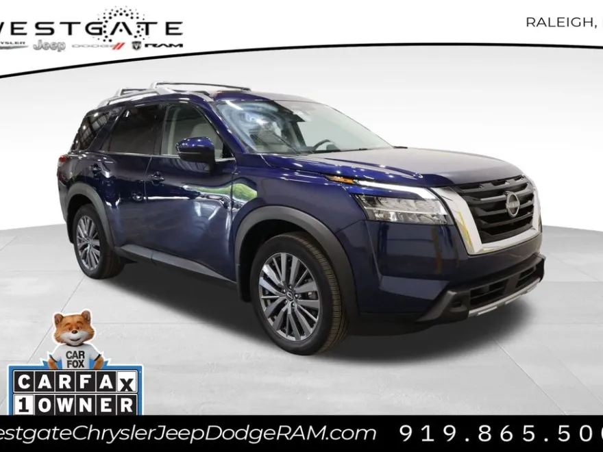 2023 Nissan Pathfinder SL photo 1