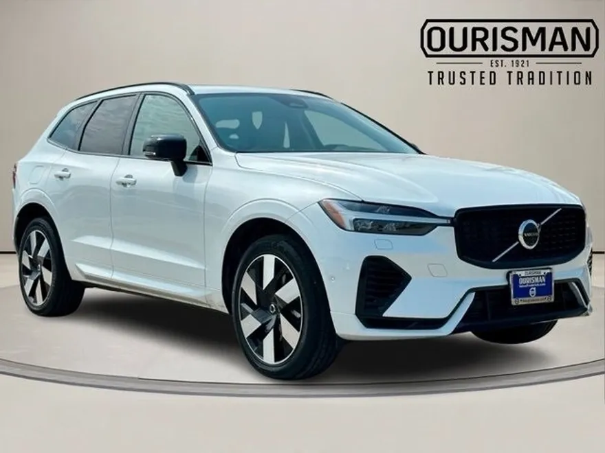 2025 Volvo XC60 Hybrid T8 photo 1