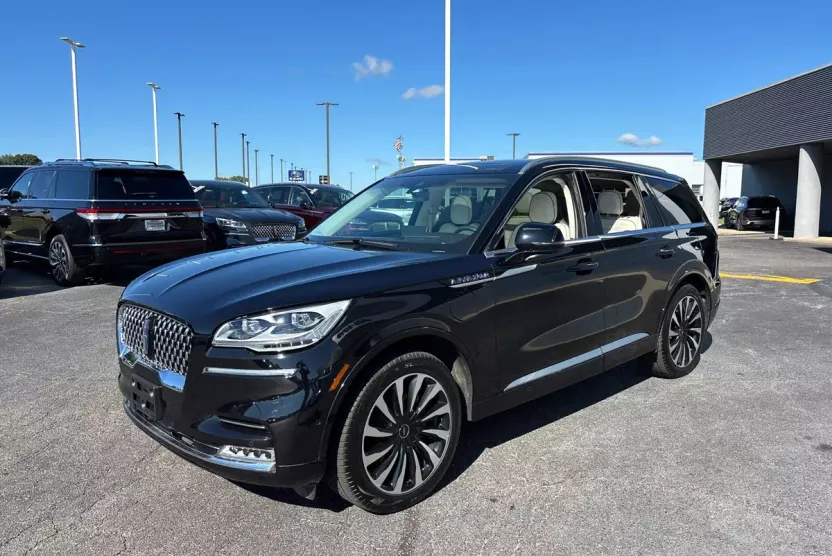 2023 Lincoln Aviator Black Label Grand Touring photo 1