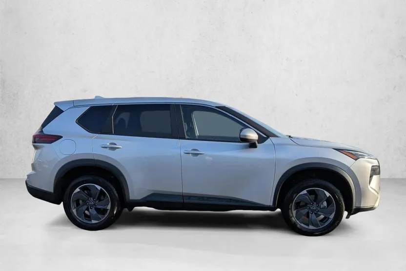 2024 Nissan Rogue SV photo 1