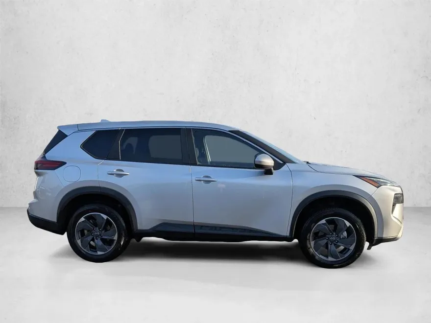 2024 Nissan Rogue SV photo 1