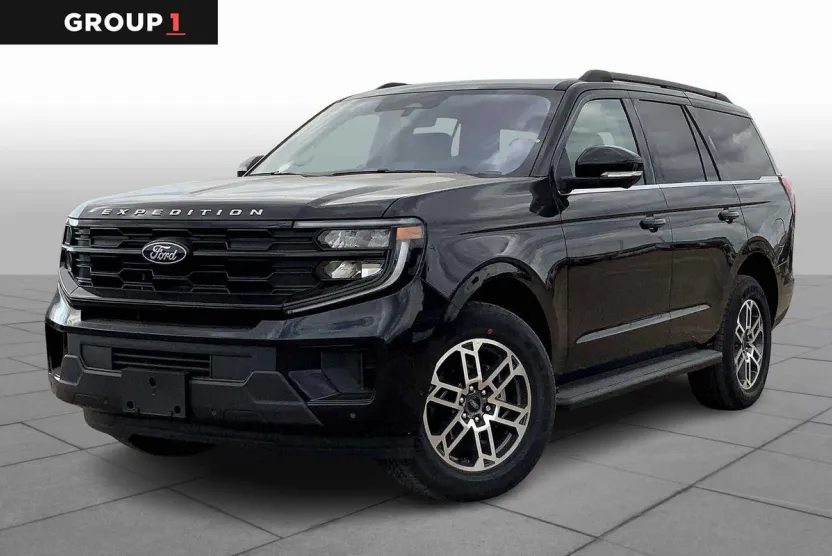 2025 Ford Expedition photo 1