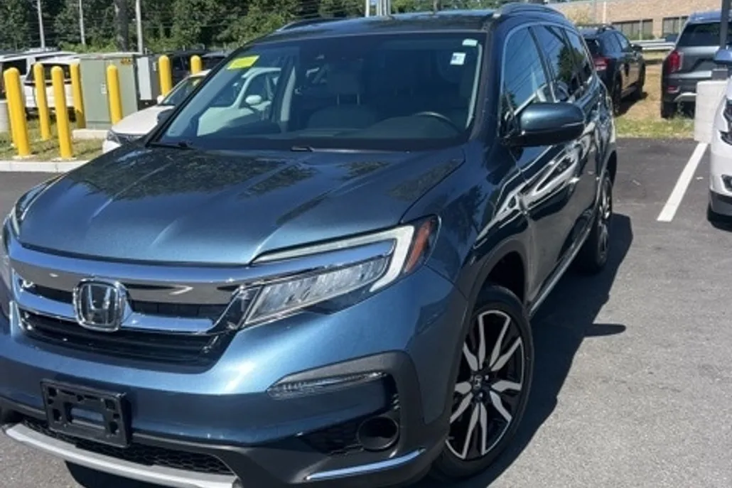 2021 Honda Pilot Touring photo 1