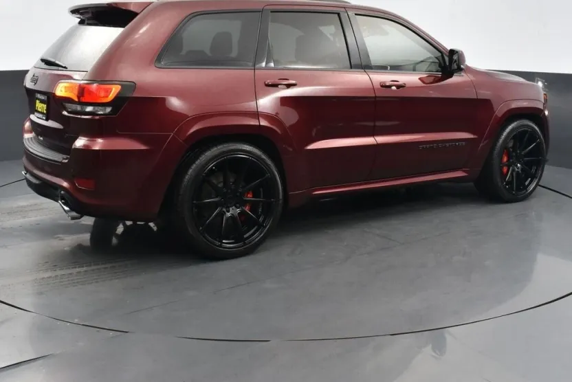 2016 Jeep Grand Cherokee SRT8 photo 1