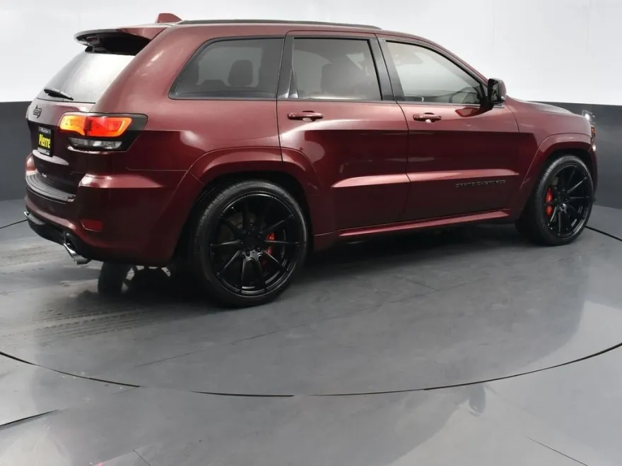 2016 Jeep Grand Cherokee SRT8 photo 1