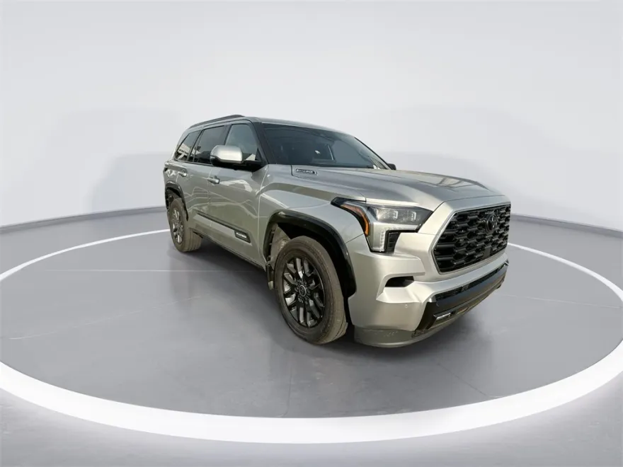2024 Toyota Sequoia Platinum photo 1