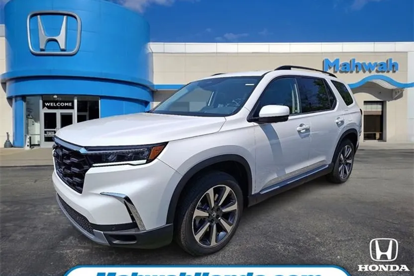 2025 Honda Pilot Elite photo 1