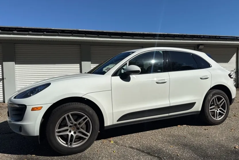 2018 Porsche Macan photo 1