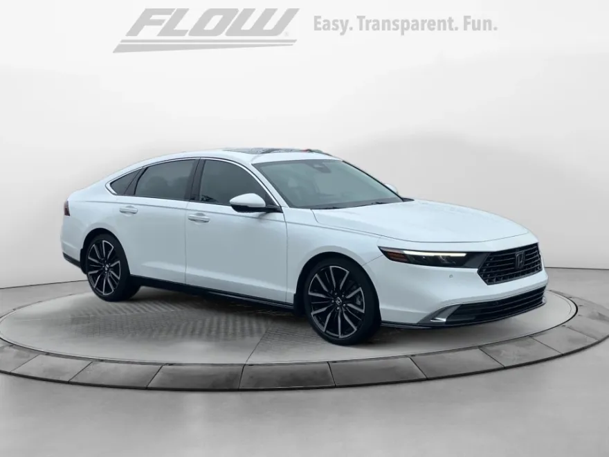 2023 Honda Accord Hybrid Touring photo 1