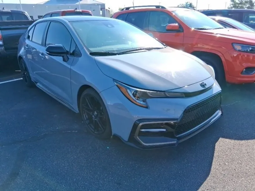 2022 Toyota Corolla SE photo 1