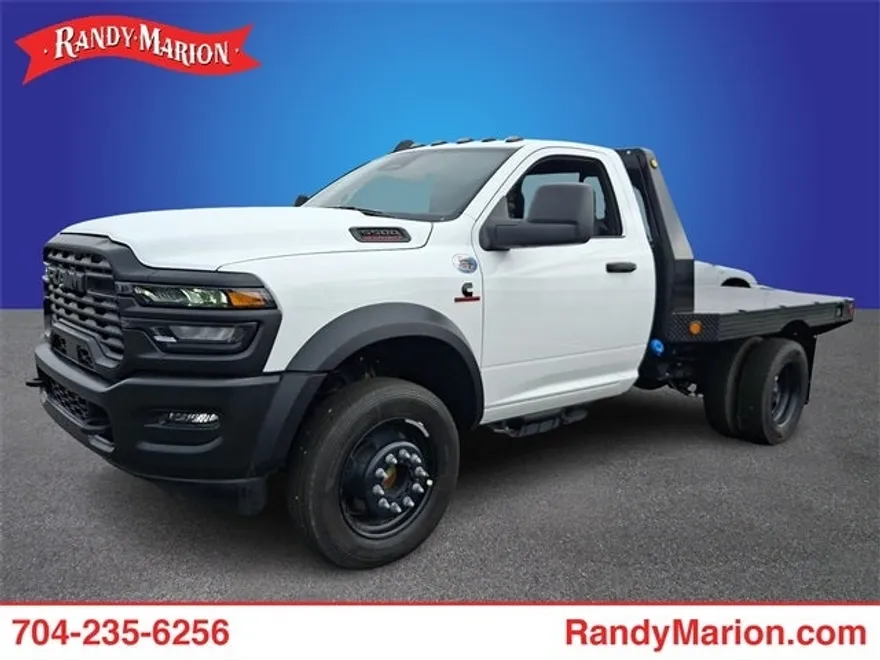 2025 Ram 5500 Tradesman photo 1