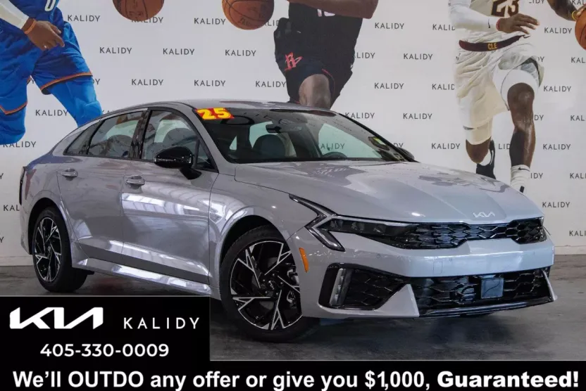 2025 Kia K5 GT-Line photo 1