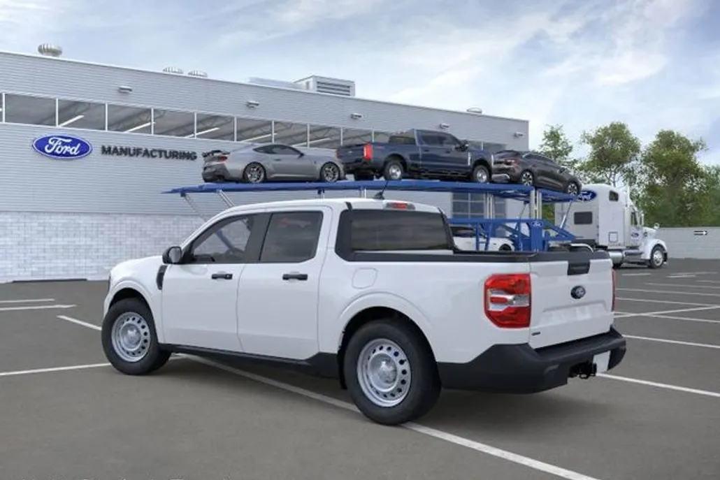 2025 Ford Maverick XL photo 1