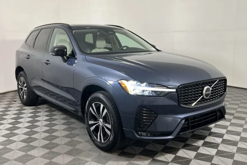 2025 Volvo XC60 B5 Core photo 1