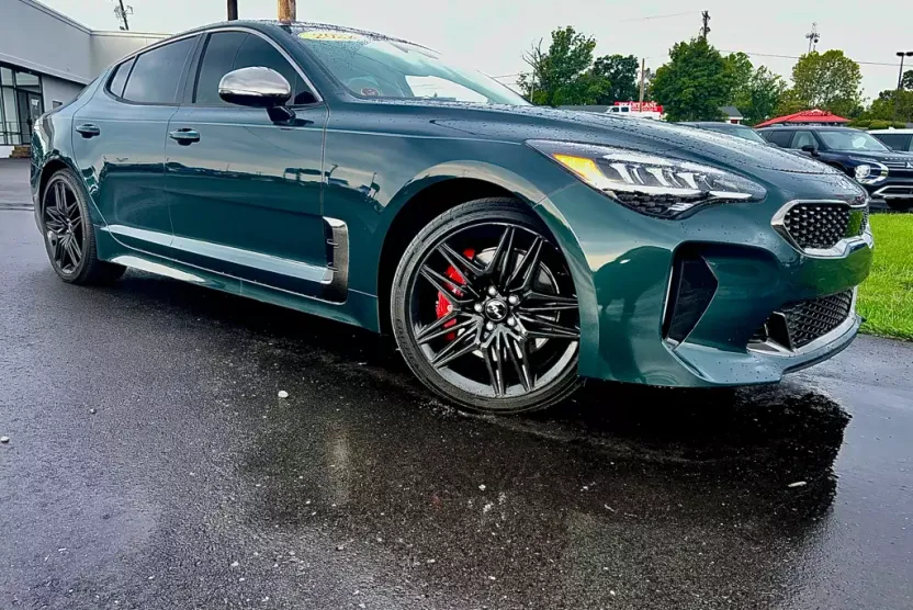 2022 Kia Stinger GT1 photo 1