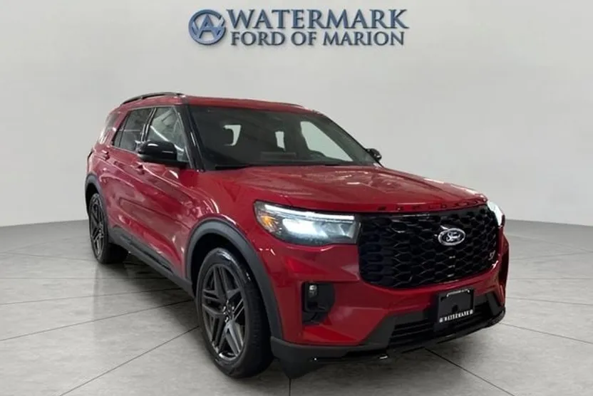 2025 Ford Explorer ST photo 1