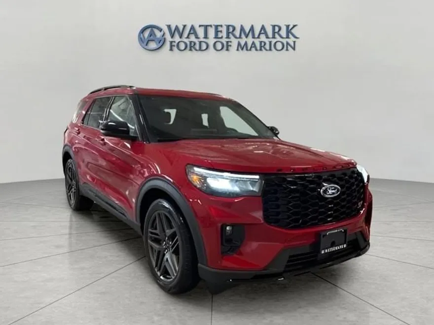 2025 Ford Explorer ST photo 1