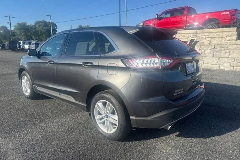 2017 Ford Edge SEL photo 1