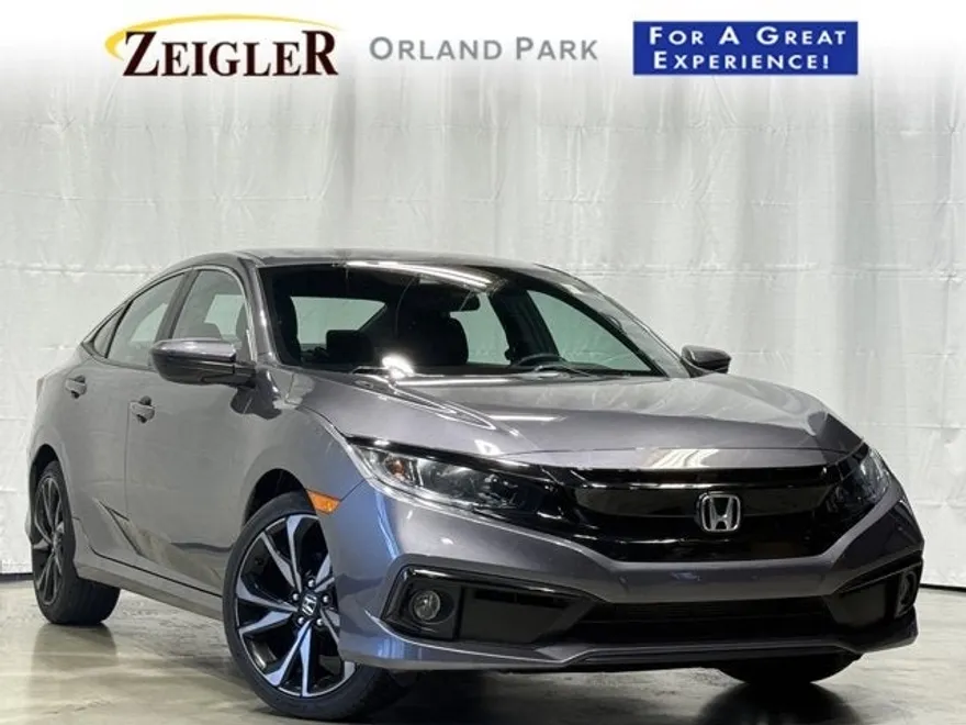 2019 Honda Civic Sport photo 1