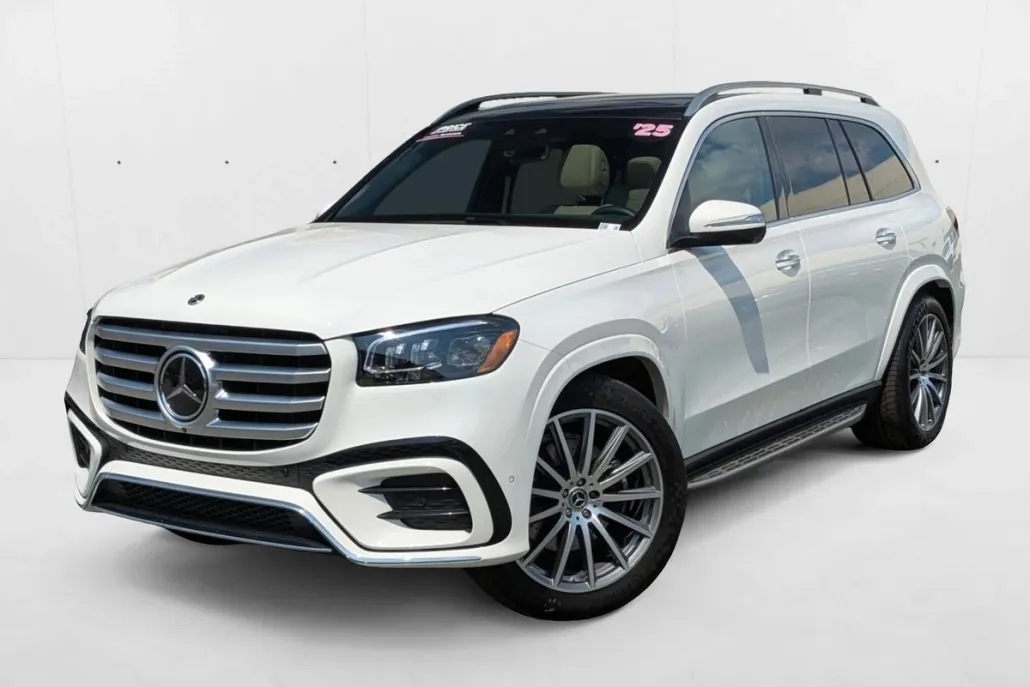 2025 Mercedes Benz GLS 580 4MATIC photo 1