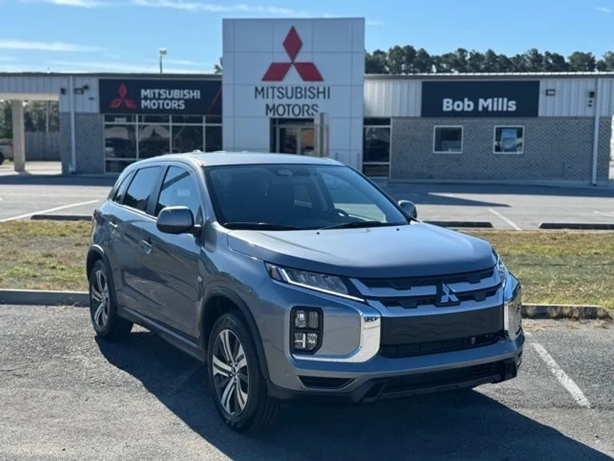 2025 Mitsubishi Outlander Sport ES photo 1