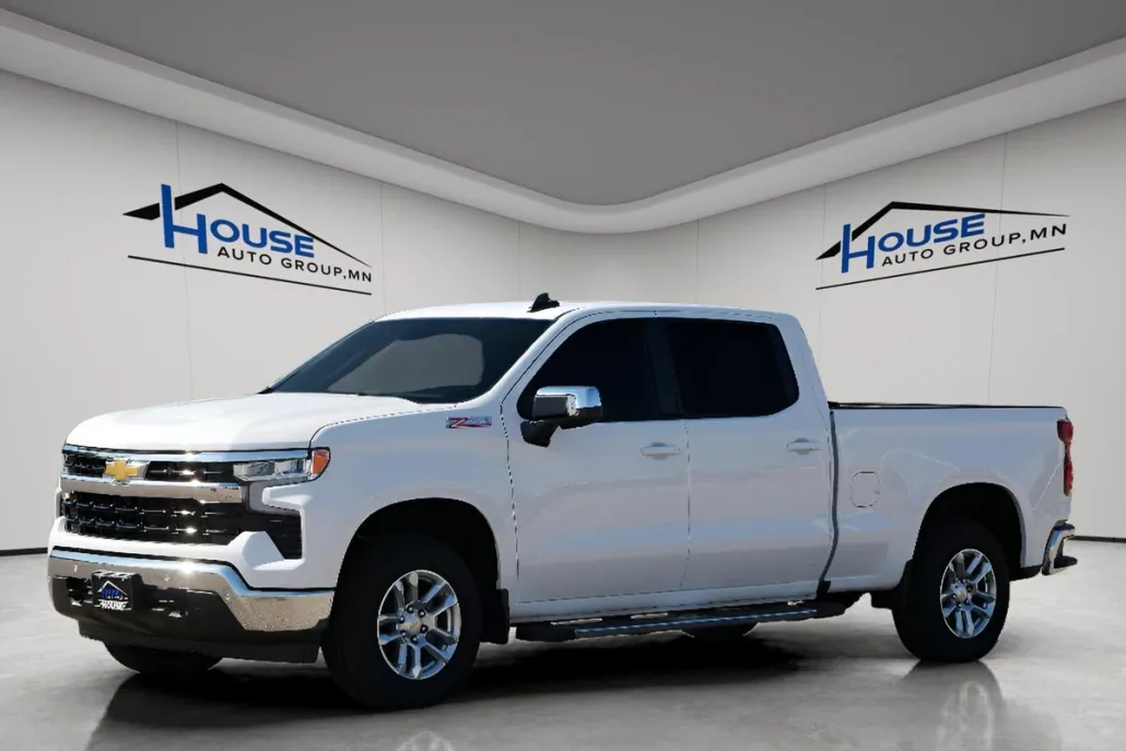 2026 Chevrolet Silverado 1500 LT photo 1