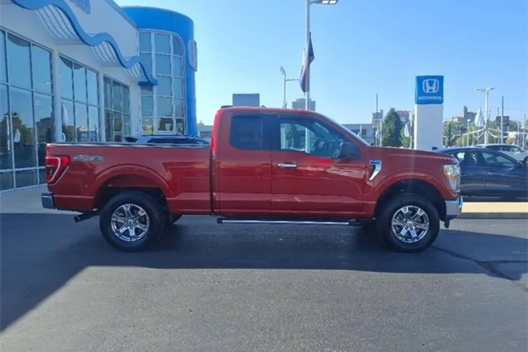 2023 Ford F-150 XLT photo 1