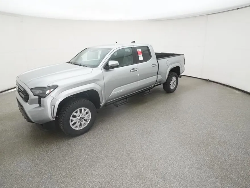 2025 Toyota Tacoma SR5 photo 1
