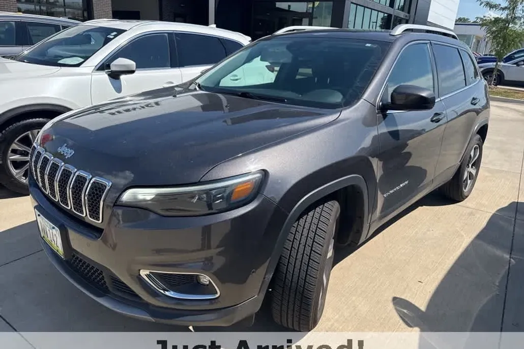 2019 Jeep Cherokee Limited photo 1