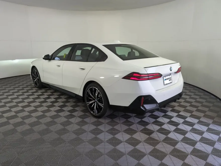2025 Bmw 530i photo 1