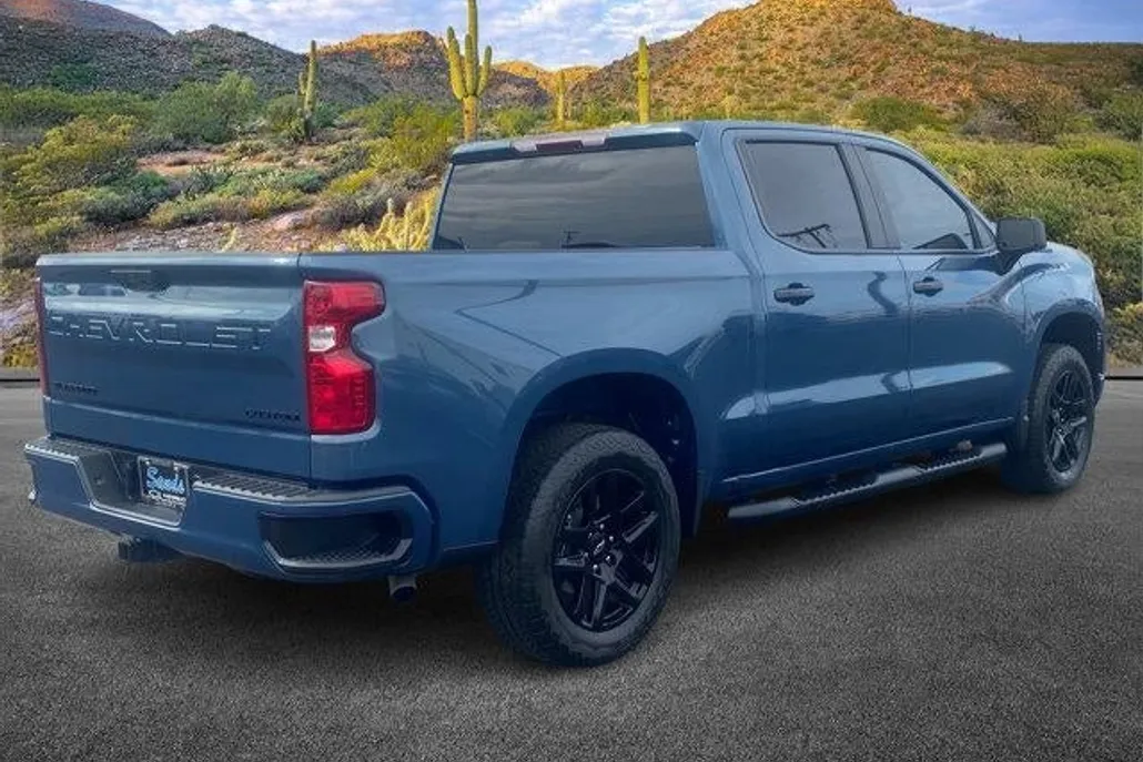 2024 Chevrolet Silverado 1500 Custom photo 1