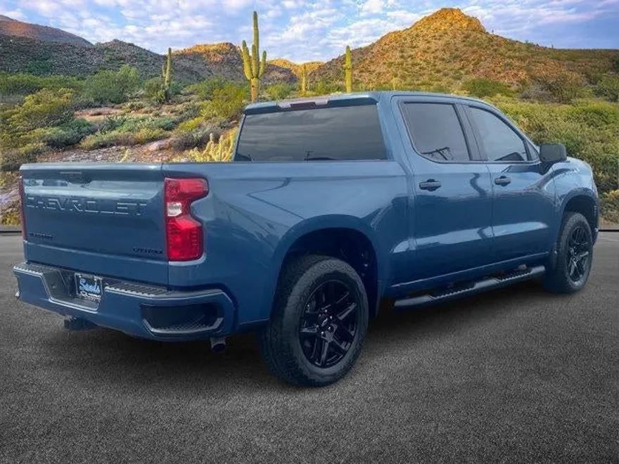 2024 Chevrolet Silverado 1500 Custom photo 1
