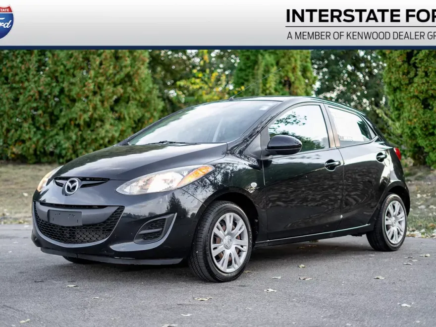2014 Mazda Mazda2 Sport photo 1