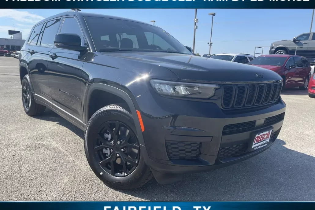 2025 Jeep Grand Cherokee Altitude photo 1
