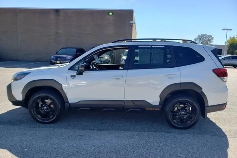 2022 Subaru Forester Wilderness photo 1