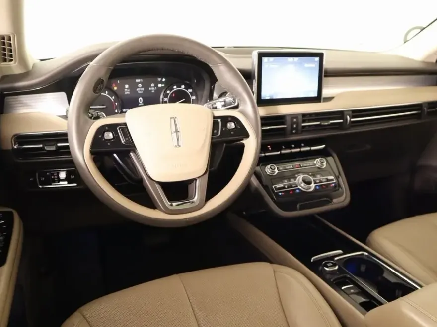 2022 Lincoln Corsair Standard photo 1