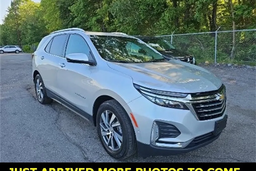 2022 Chevrolet Equinox Premier photo 1