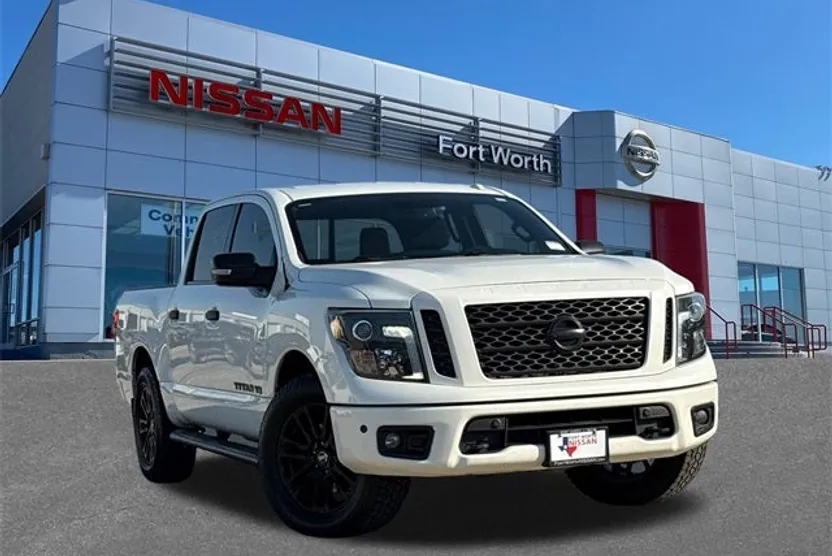 2018 Nissan Titan SV photo 1