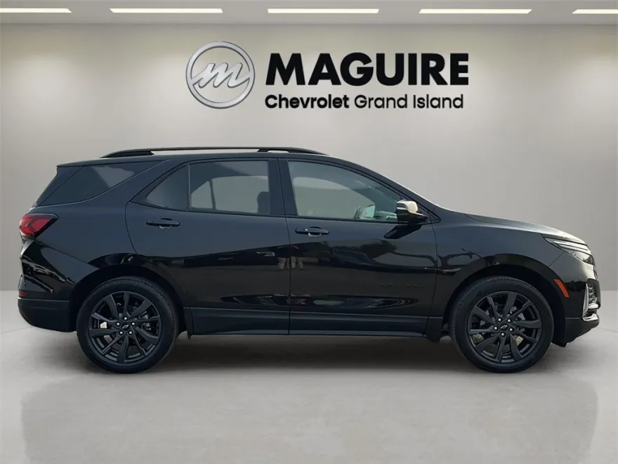 2022 Chevrolet Equinox RS photo 1
