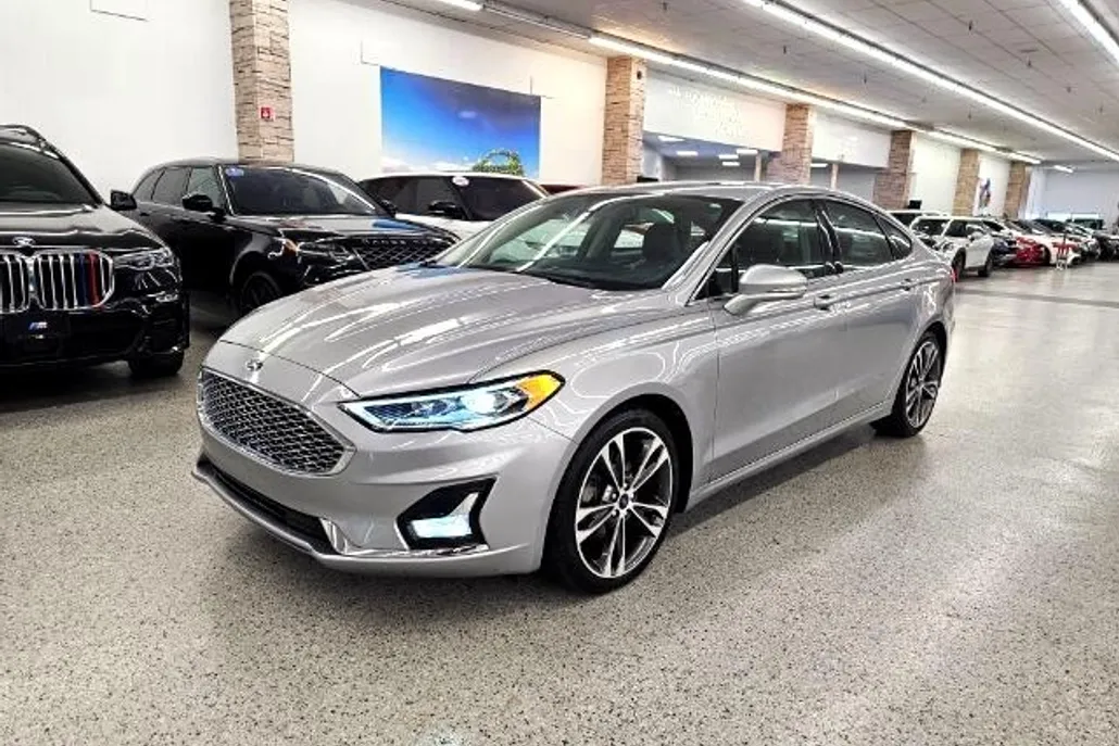 2020 Ford Fusion Titanium photo 1