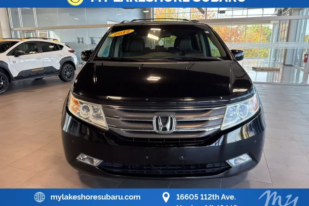 2012 Honda Odyssey Touring photo 1
