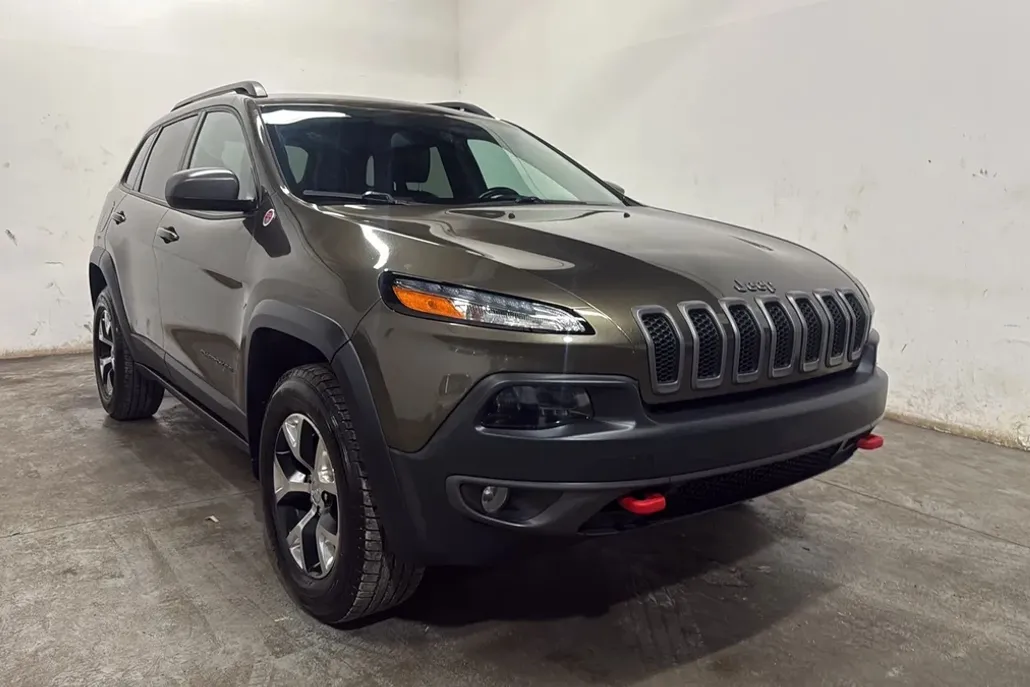 2014 Jeep Cherokee Trailhawk Sport photo 1