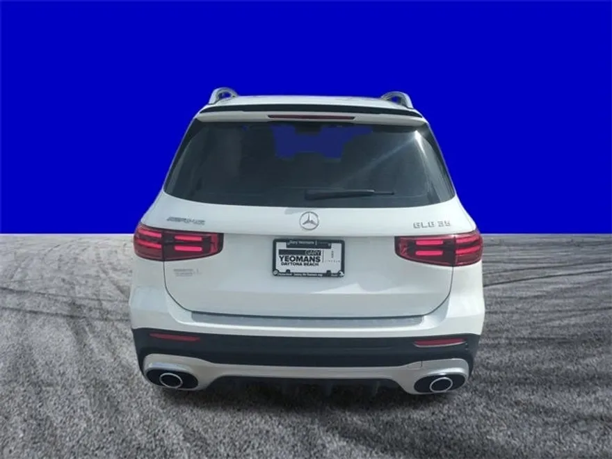2025 Mercedes Benz GLB 35 AMG 4MATIC photo 1