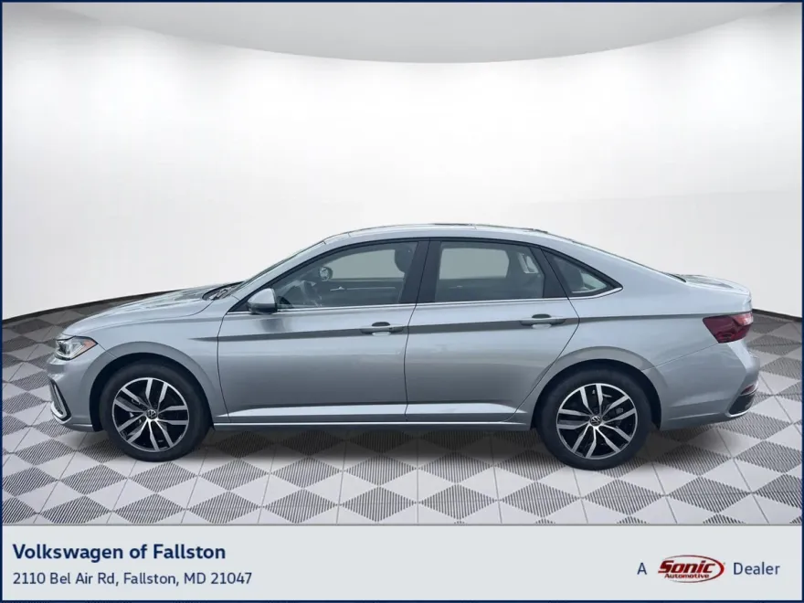 2025 Volkswagen Jetta SE photo 1