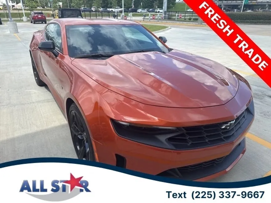 2024 Chevrolet Camaro Coupe 2LT photo 1